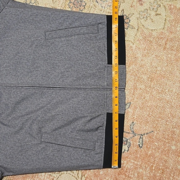 THFlex Tommy Hilfiger Water and Wind Resistant Stylish Gray Bomber Jacket Sz M - Picture 15 of 16